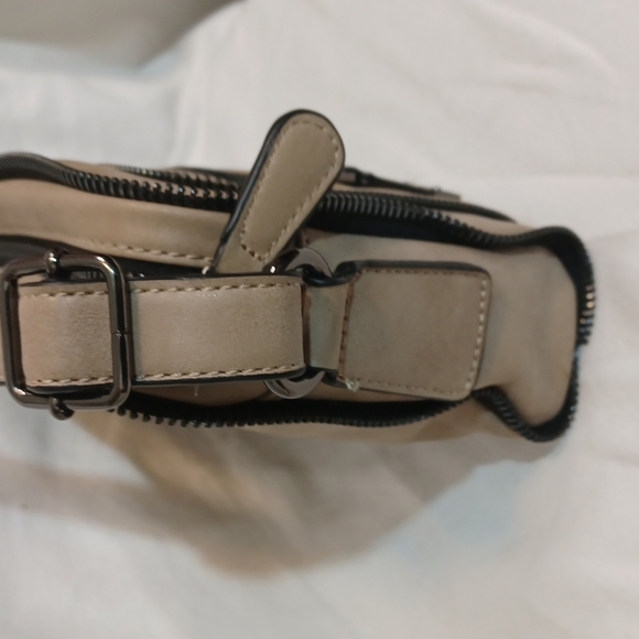 Nicole Miller of New York bag - Picture 7 of 15